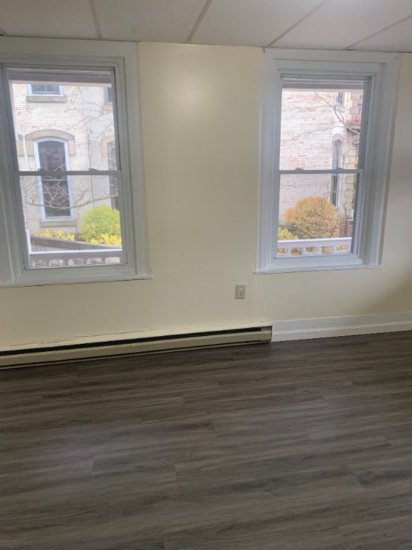 Building Photo - 717 Mahantongo St