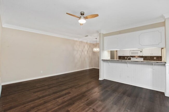 Building Photo - 2208 Indian Trail