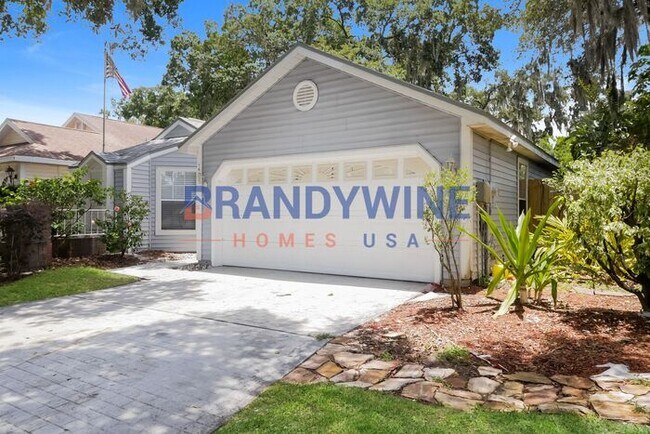 Building Photo - AVAILABLE NOW! NEWLY RENOVATED! Beautifiul...