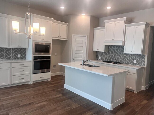 Foto del edificio - 308 Mallorn Ln