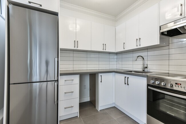 Building Photo - Prince Arthur