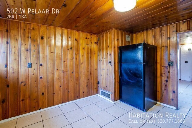 Building Photo - 2Bed/1Bath Fairhaven Home, near the Oracle...