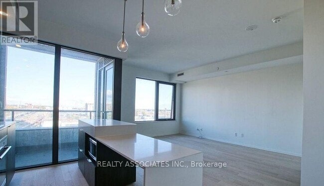 Building Photo - 12 Bonnycastle St