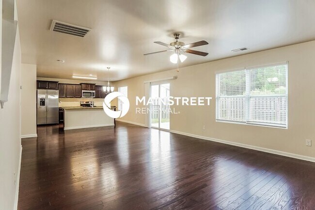 Building Photo - 4 Bedroom Pet-Friendly Home in CHELSEA, AL with Main Street Renewal