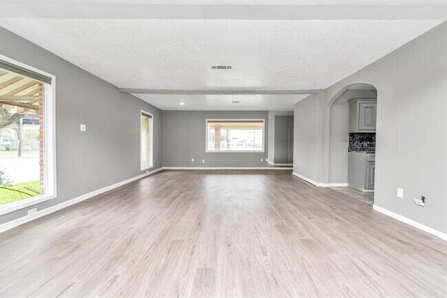 Foto del edificio - 2015 Dumble St