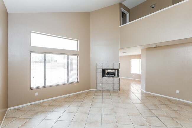 Foto del edificio - 1653 N 136th Ln