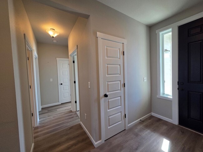 Building Photo - Newer 3-Bed, 2-Bath home in Quincy, WA!