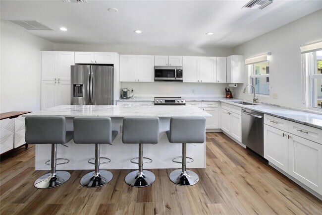 Foto del edificio - 211 SE 16th Ave