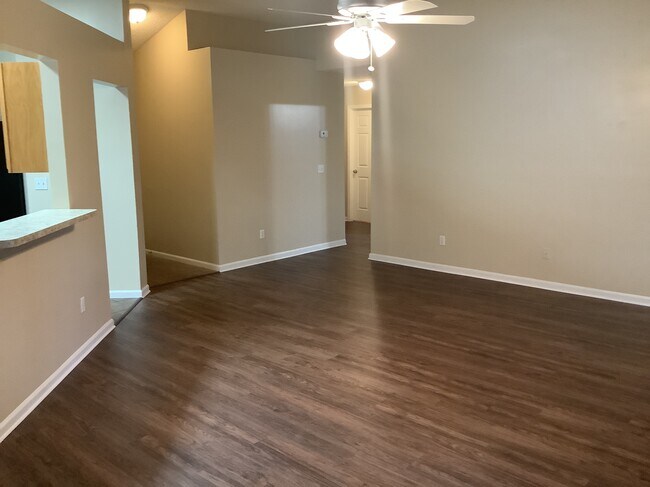 Building Photo - 2377 Companion Cir E