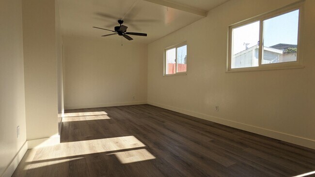 Foto del edificio - 3983 T St