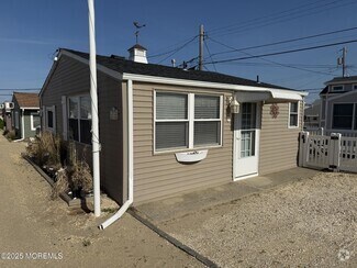 Building Photo - 24 E Amber Jack Way