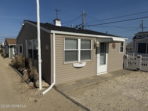Building Photo - 24 E Amber Jack Way