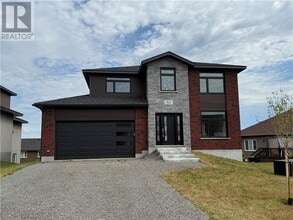Building Photo - 828 Moonrock Ave