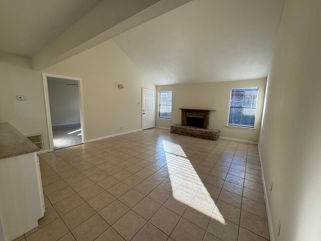 Building Photo - 8915 Emnora Ln