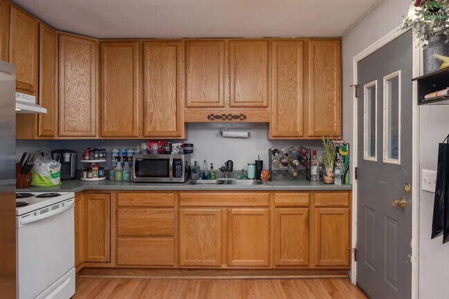 Foto del edificio - 1469 Redmond Ave