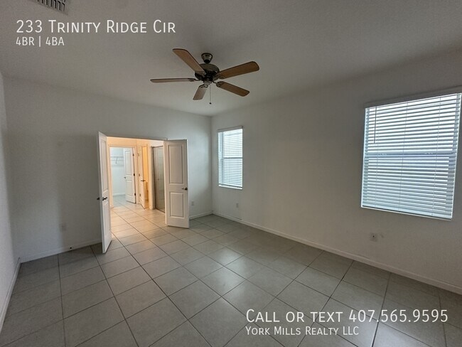 Foto del edificio - 233 Trinity Ridge Cir