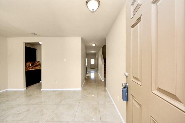 Foto del edificio - 2043 Naplechase Crest Dr