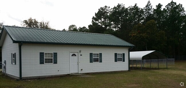 Building Photo - 346 Railroad Ave
