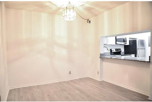 Dining room - 209 Foxtail Dr