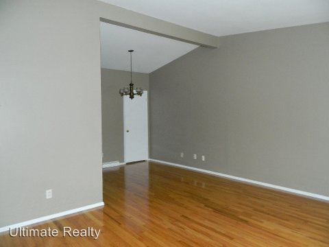 Building Photo - 415 Larry Dr