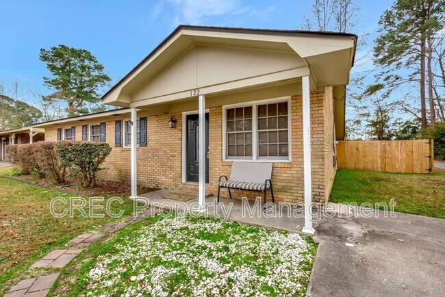 Foto del edificio - 122 Longleaf Dr