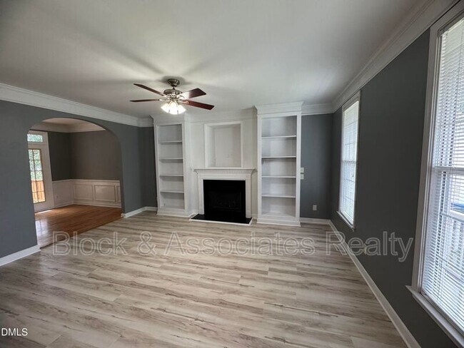 Foto del edificio - 5 Woodsage Ln
