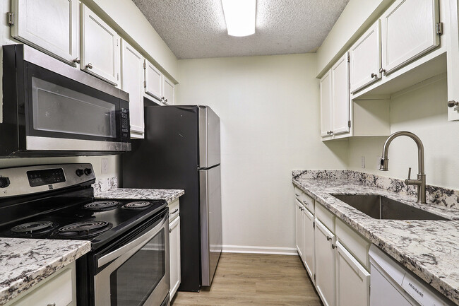 Kitchen - 1532 Sharlo Ave