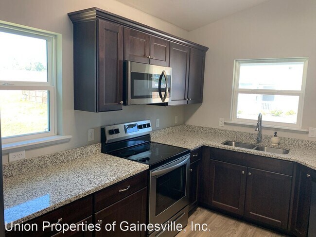 Building Photo - 3 br, 2 bath House - 708 SW 251st Way