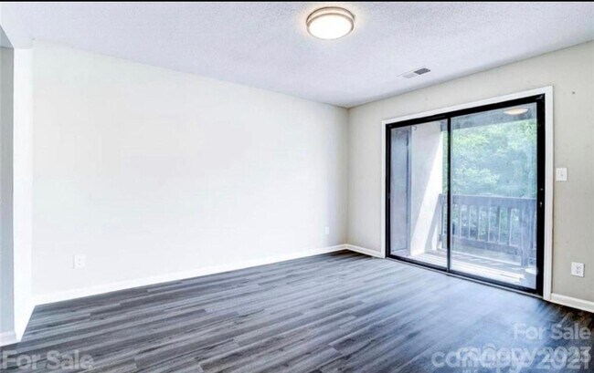 Building Photo - 8179 Cedar Glen Dr