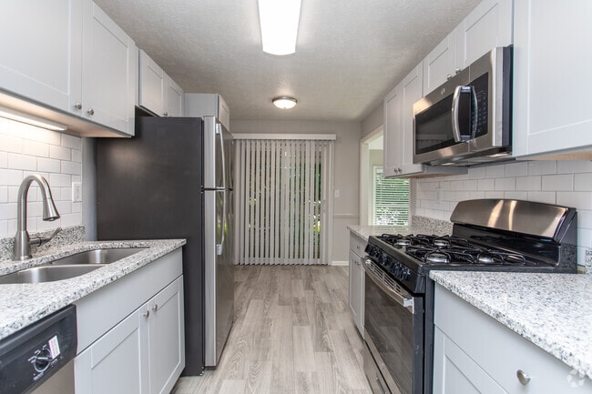 Interior Photo - Ivy Place