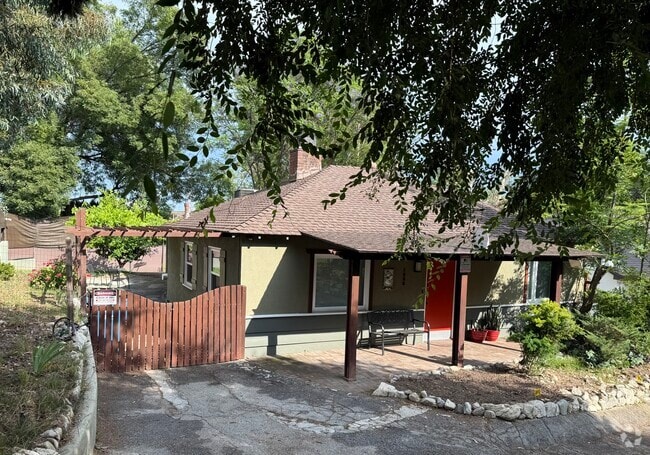 Building Photo - 1622 Foothill Blvd