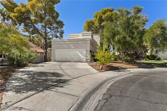 Building Photo - 2805 Tortoise Ct