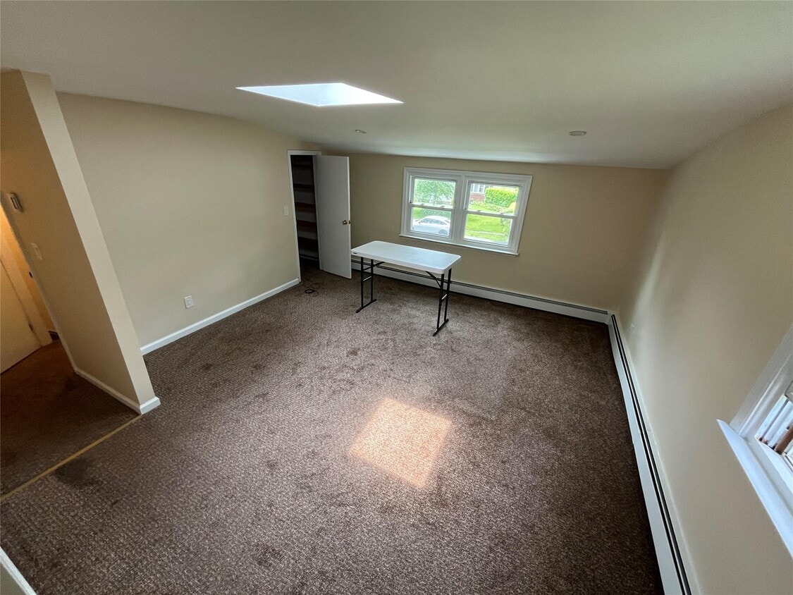 Foto principal - 615 Floral Pl