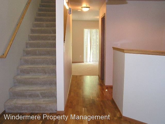 Building Photo - 2 br, 2.5 bath House - 4047 Eliza Ave #101