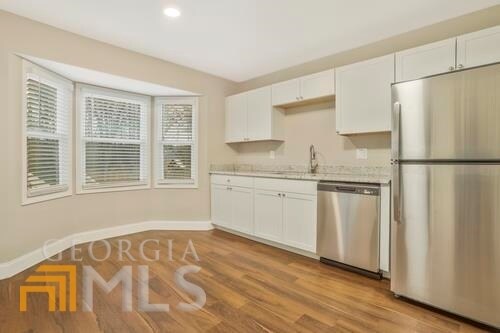 Building Photo - 2404 Hillboro Cir S W