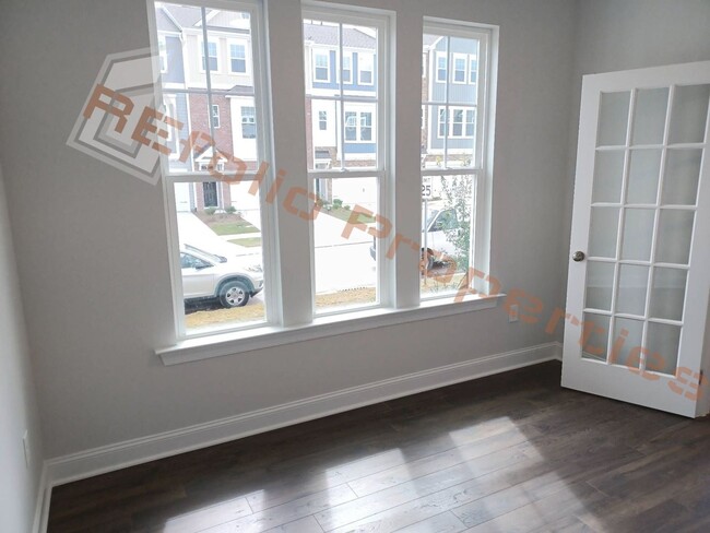 Building Photo - Gorgeous 3 Bedroom, 2.5 Bath,  1-Car Garag...