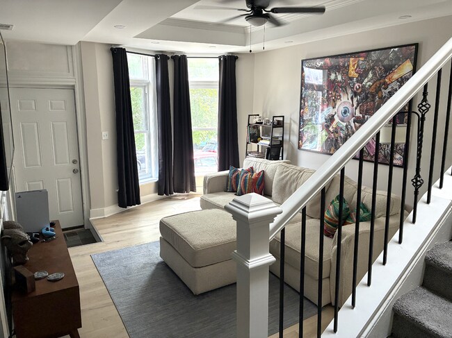 Sala de estar - 832 W 35th St