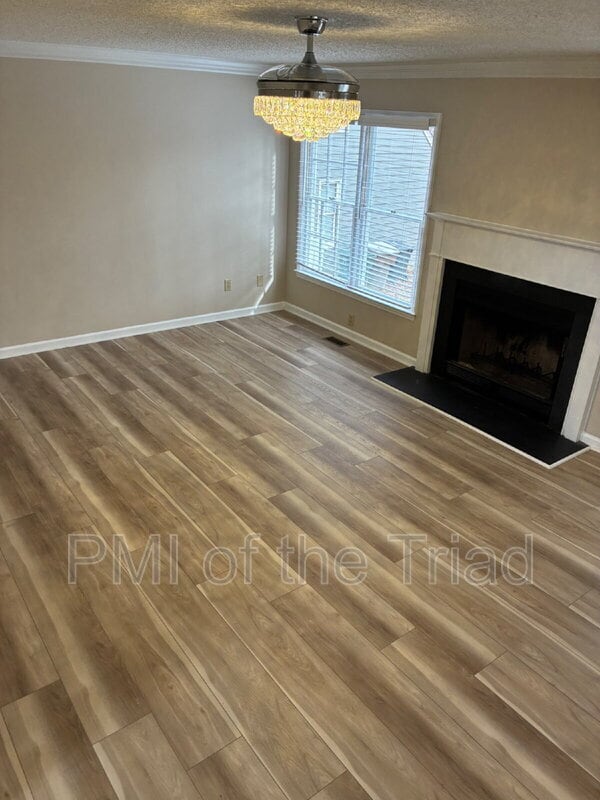 Foto del edificio - 10 Creekstone Ct