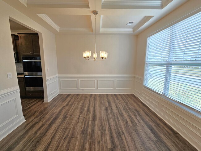 Foto del edificio - 5451 Cherwell Ave