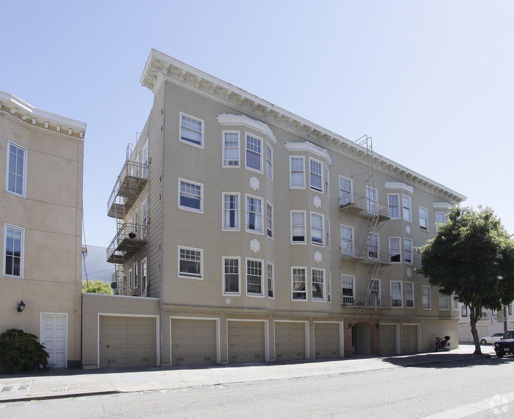 Building Photo - 75 Capra Way