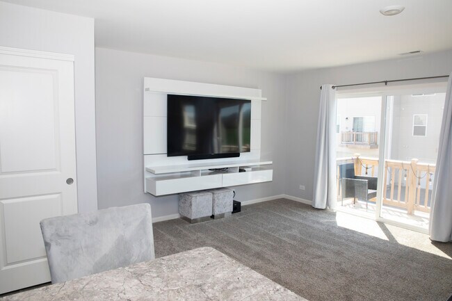 Foto del edificio - 560 Spring Leaf Dr