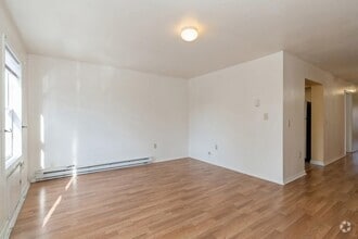 Building Photo - 112 Astor Pl