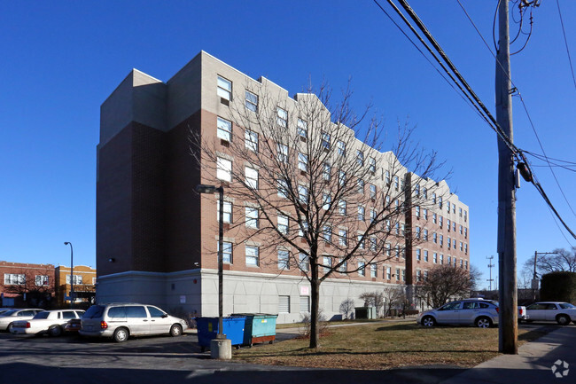 Foto del edificio - Senior Suites on Belmont Cragin