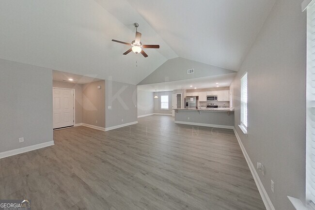 Building Photo - 102 Western Red Cedar Dr