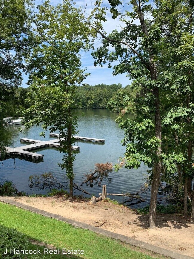 Building Photo - 2 br, 2 bath House - 302 Trillium Ct