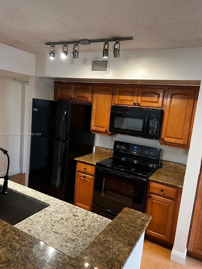 Building Photo - 2620 S University Dr