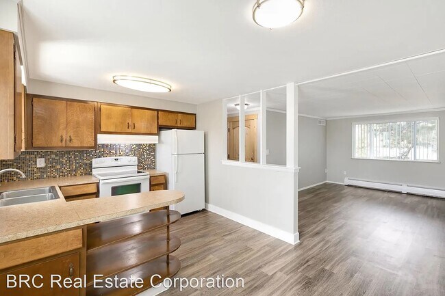 Foto del edificio - COTTONWOOD APARTMENTS