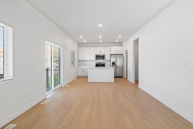 Building Photo - 1943 N Fireball Ln