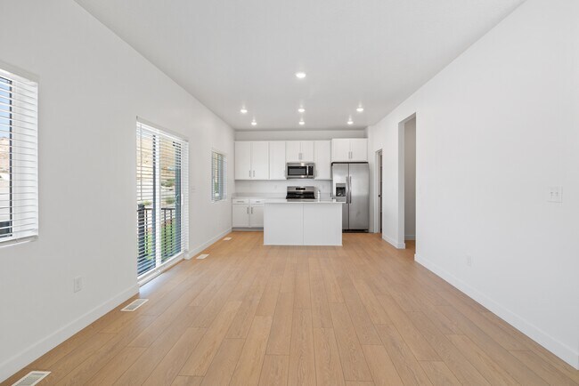 Foto del edificio - 1943 N Fireball Ln