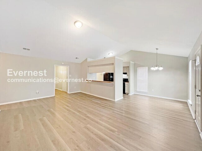 Foto del edificio - 3575 Shadow Oaks Pkwy